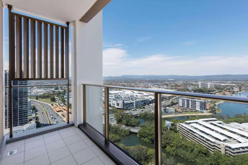Beach Residences 2-Br River View Гоулд Коуст Екстериор снимка
